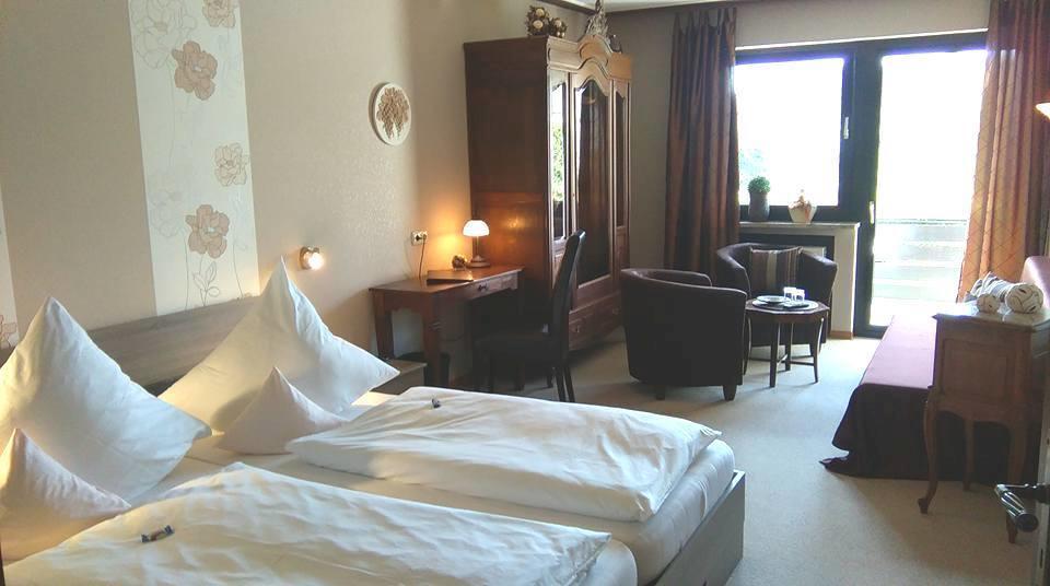Landhotel Rosenberg Osann-Monzel Eksteriør billede