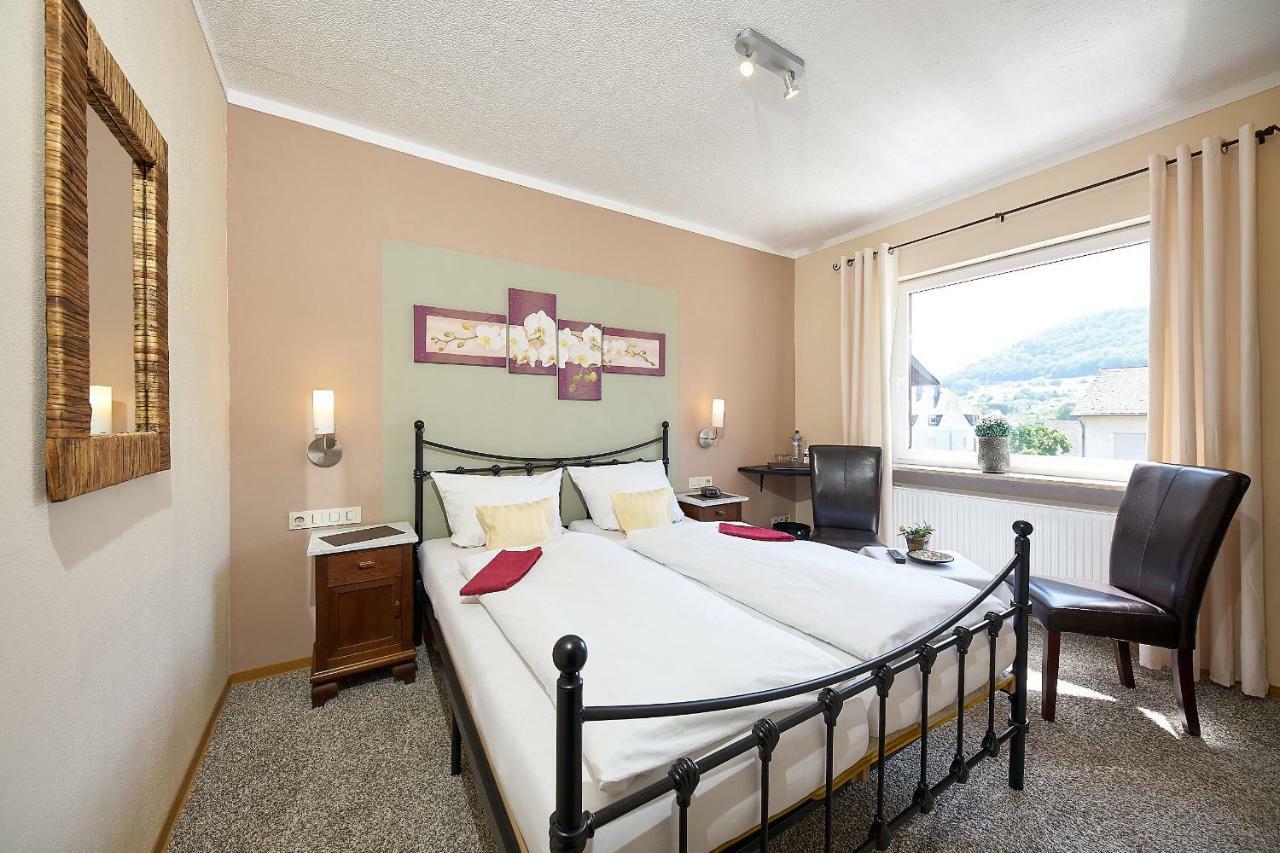 Landhotel Rosenberg Osann-Monzel Eksteriør billede